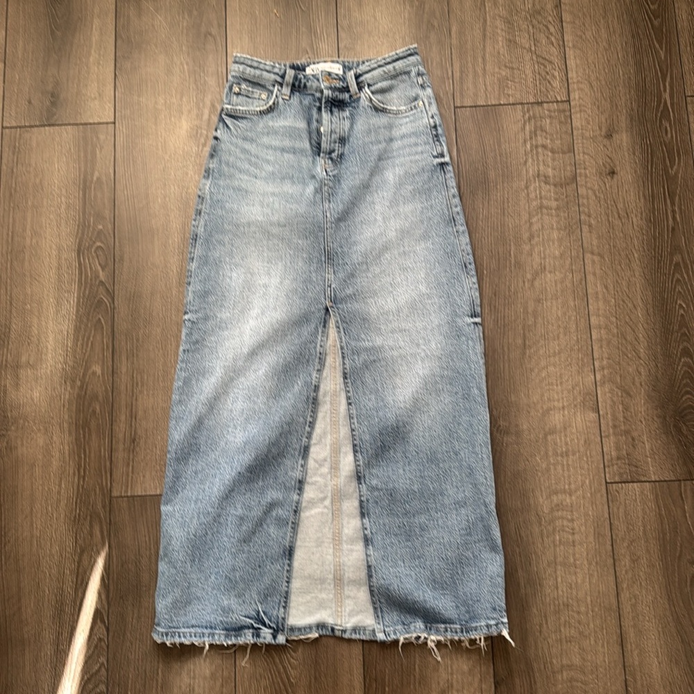 Denim button fly long Zara skirt